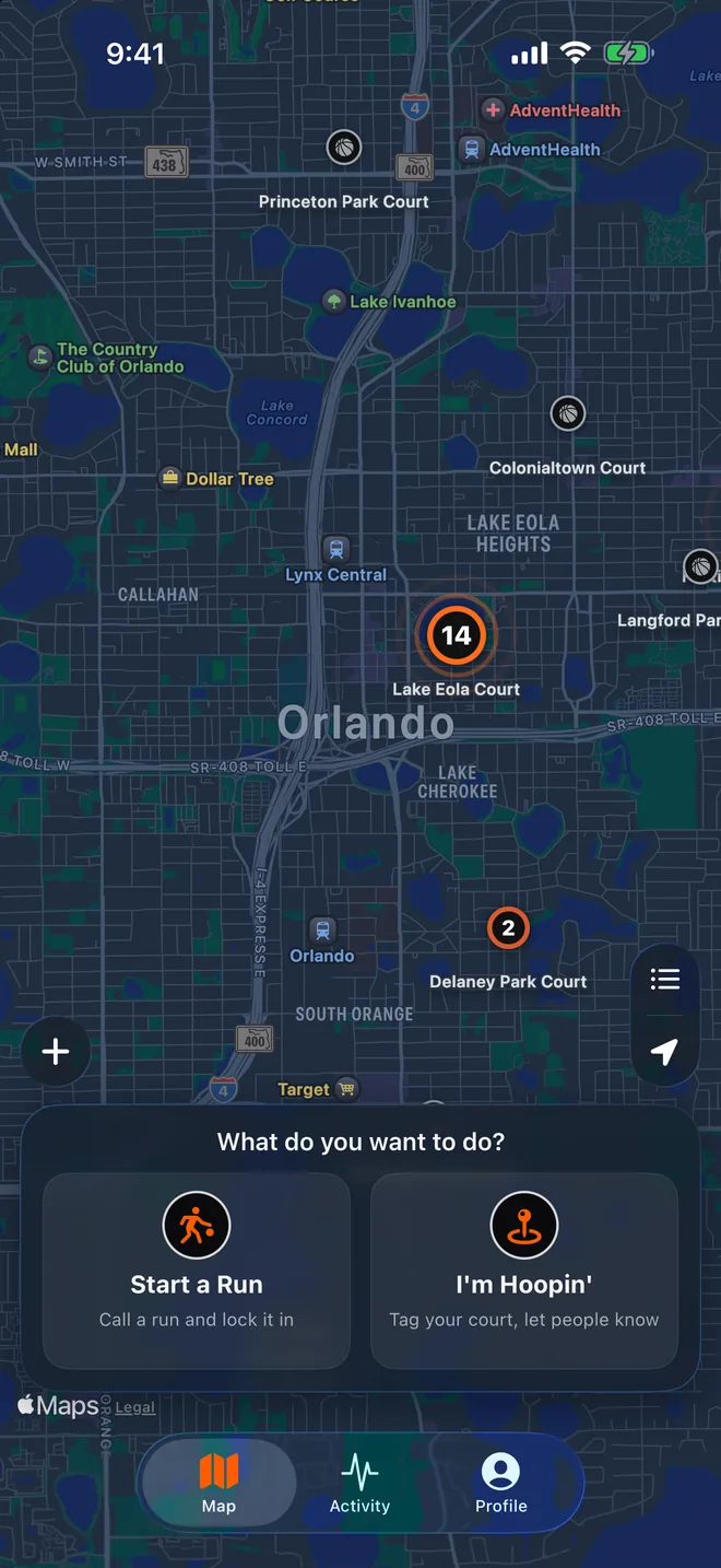 The HoopMe map. Princeton Park Court is grey and empty; Lake Eola Court shows fourteen hoopers.